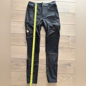 Fjallraven Women/ Male Black Outdoor Cargo Pants